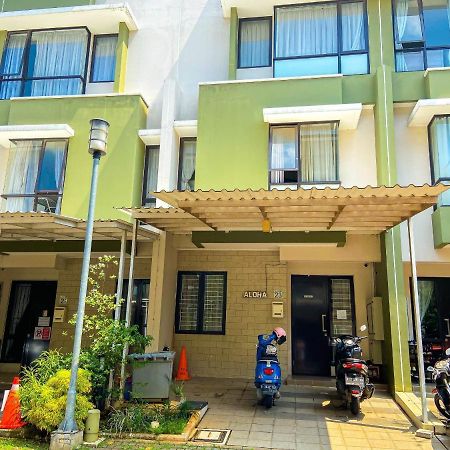 Aloha Guest House - 1 Male Only Tangerang Esterno foto