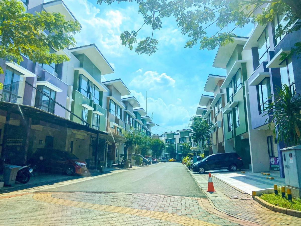 Aloha Guest House - 1 Male Only Tangerang Esterno foto